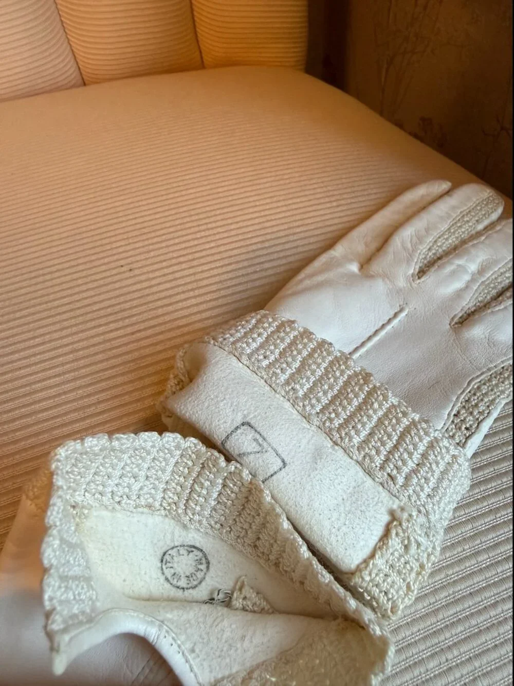 Made in Italy White Leather & Crochet Driving Gloves - Size 7